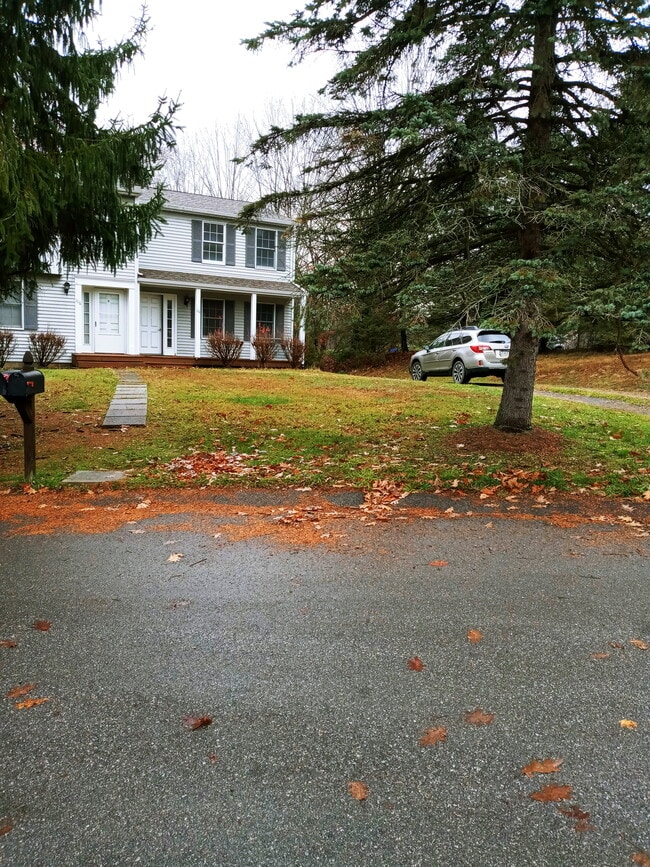 Building Photo - 114 Clarette Rd