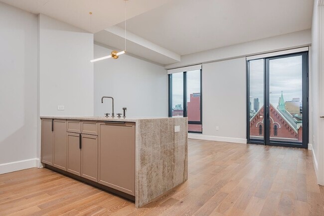 Building Photo - 262 9th St