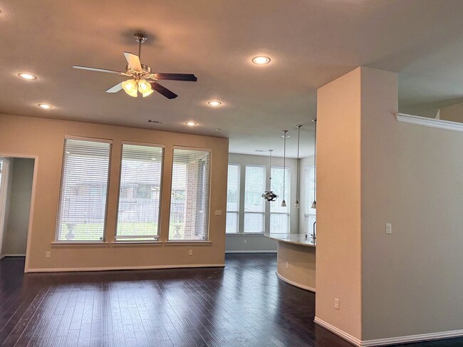 Building Photo - 10810 Kennowy Ct