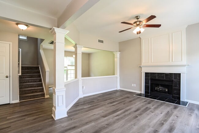 Foto del edificio - 1322 Rumstone Ln