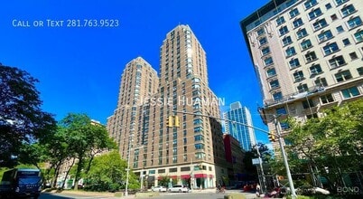 Building Photo - 247 W 87th St