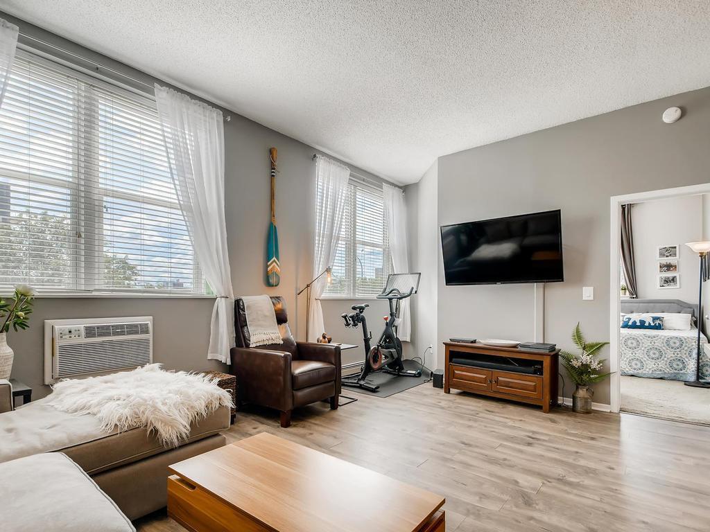 Foto principal - 215 7th St NE