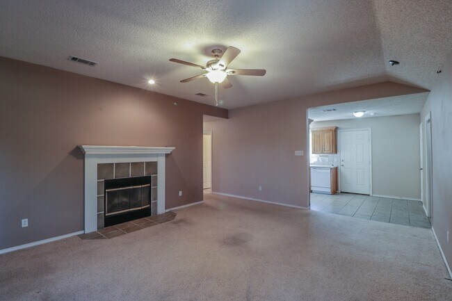Foto del edificio - 2 bed 2 bath