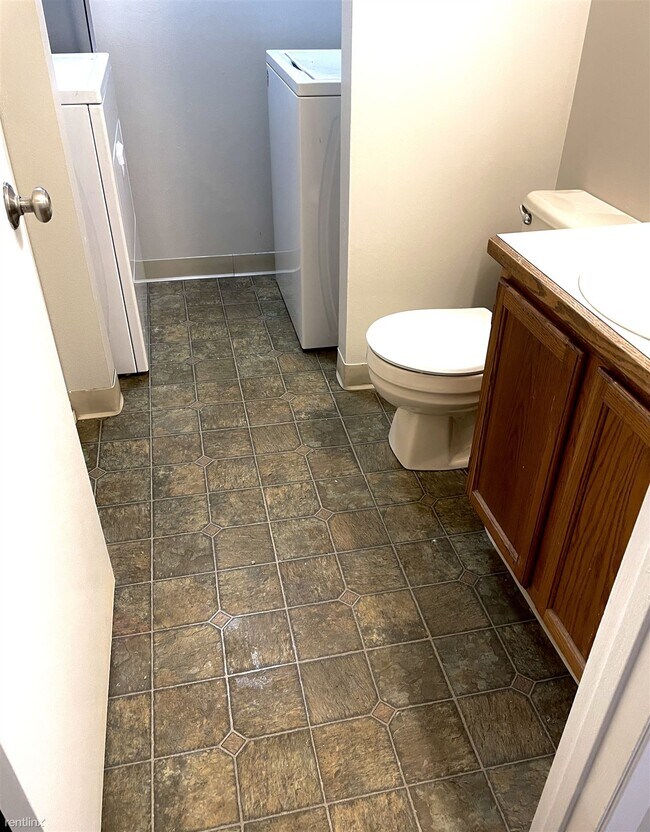 Foto del edificio - 3 br, 1.5 bath House - 11911 Copper Mounta...