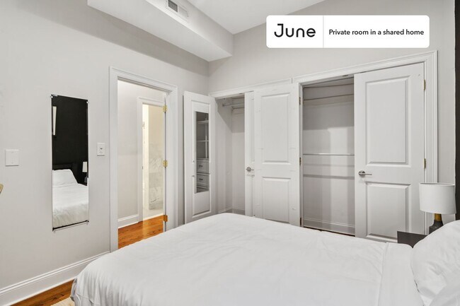 Foto del edificio - Room in Shared 3 bed/1.5 bath home