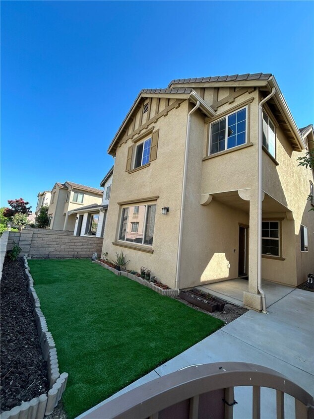 Foto principal - 425 Merced Ct