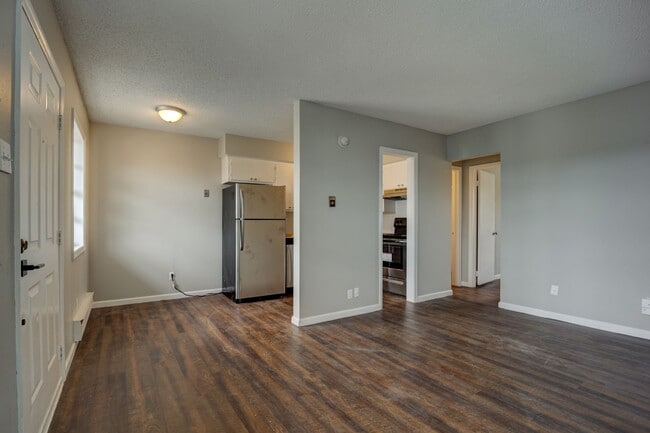 Building Photo - Mill Creek Apartments