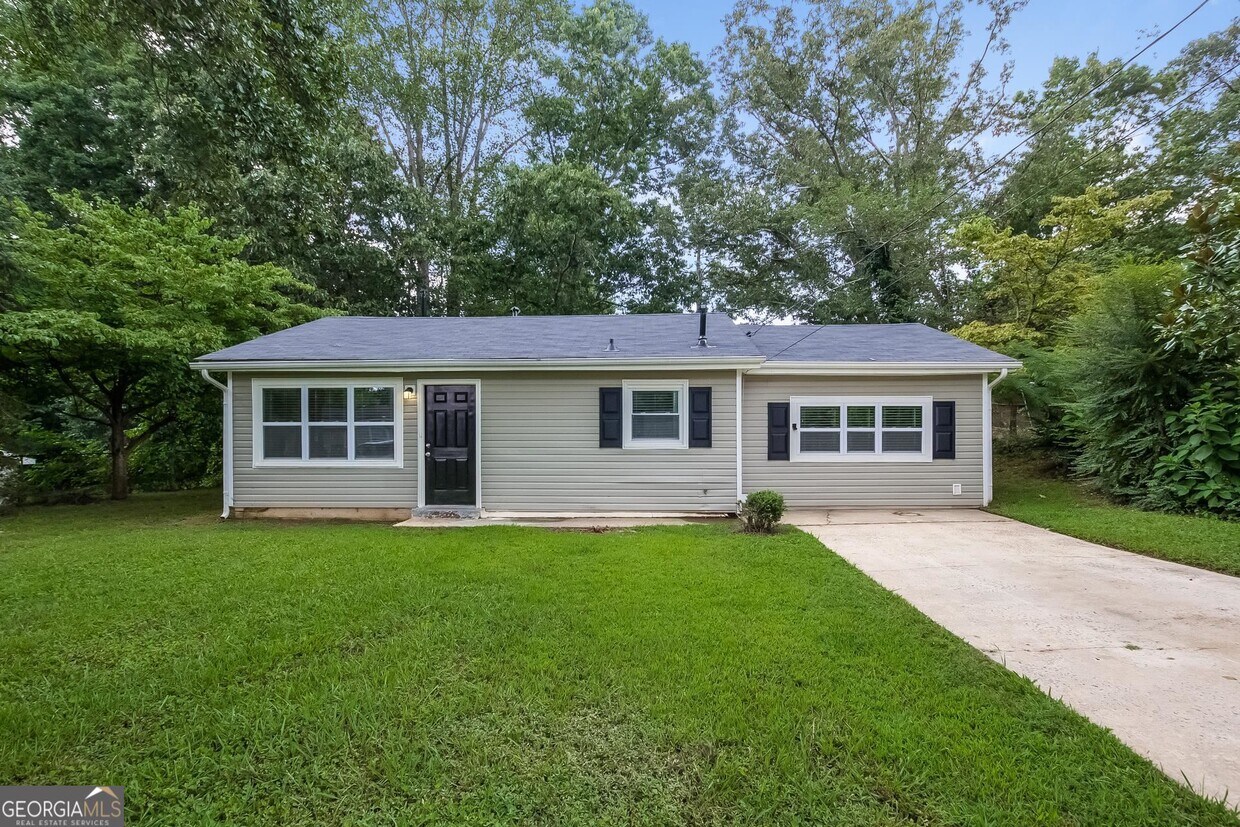 Primary Photo - 1856 Waldrep Cir SE