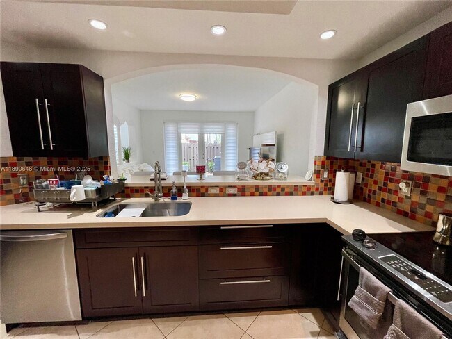 Foto del edificio - 10807 NW 84th Ln