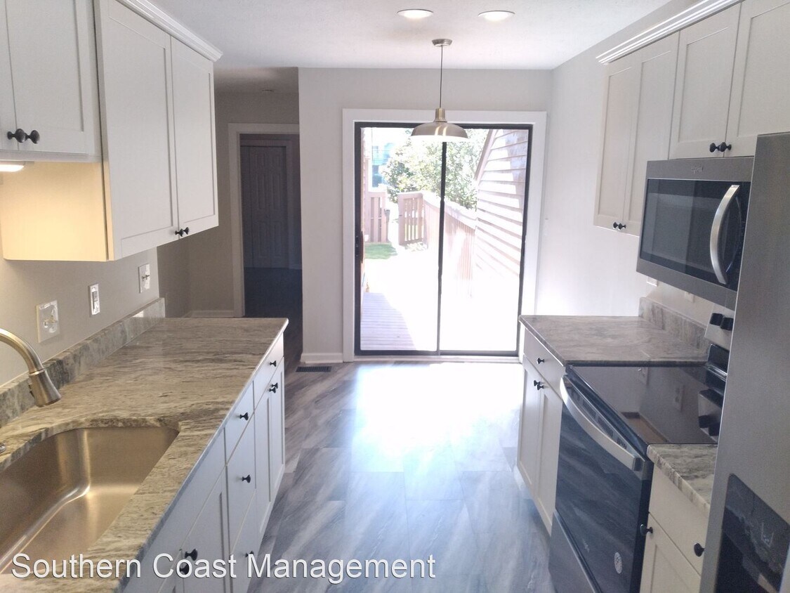 Primary Photo - 3 br, 3 bath House - 3974 Fairway Lakes