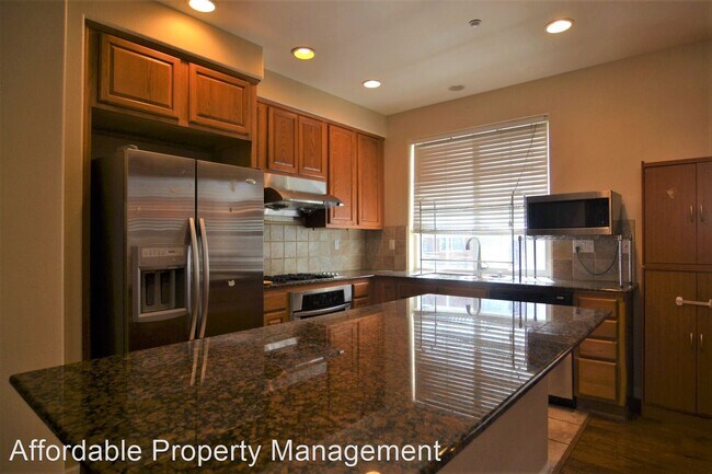 Building Photo - 3 br, 2.5 bath House - 1067 Turquoise Terrace