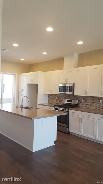 Building Photo - 4 br, 4 bath Townhome - 440 Broadway Dr