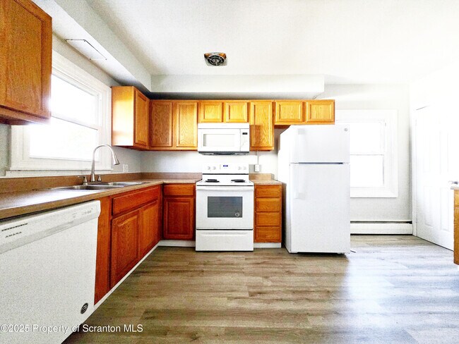 Foto del edificio - 285 Lyndwood Ave