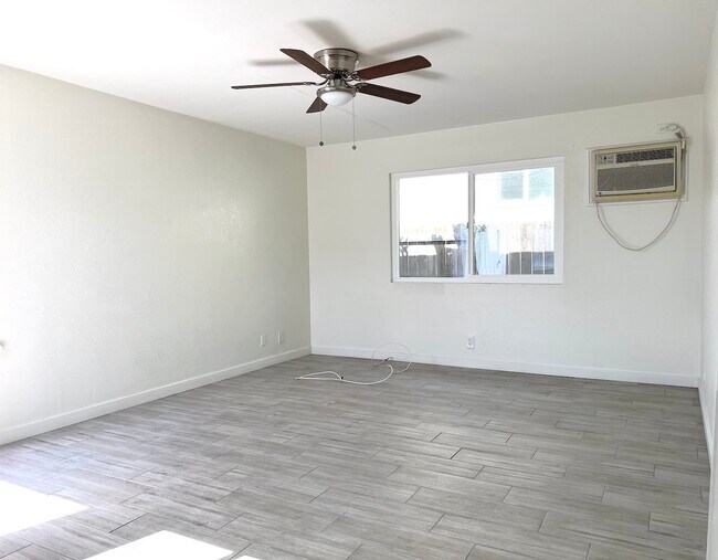 Building Photo - 1803 E Lomita Ave