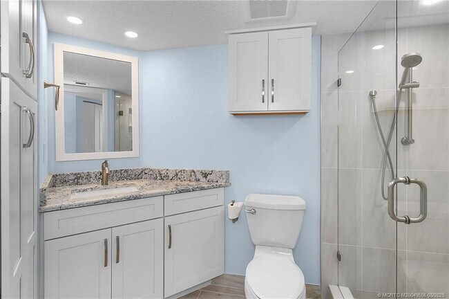 Foto del edificio - 9550 S Ocean Dr