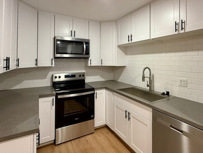 Foto del edificio - Remodeled 1 Bedroom 1 Bath Sunnyvale Apartment in Convenient Location