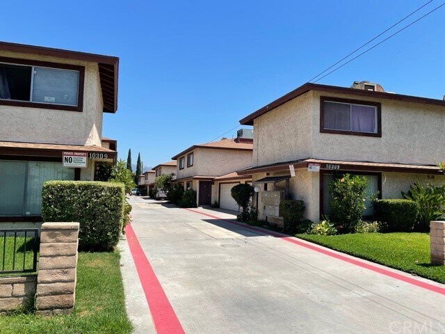 Foto principal - 10309 Bodger St
