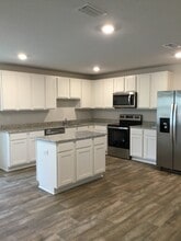 Building Photo - 7416 Oak Lake Blvd
