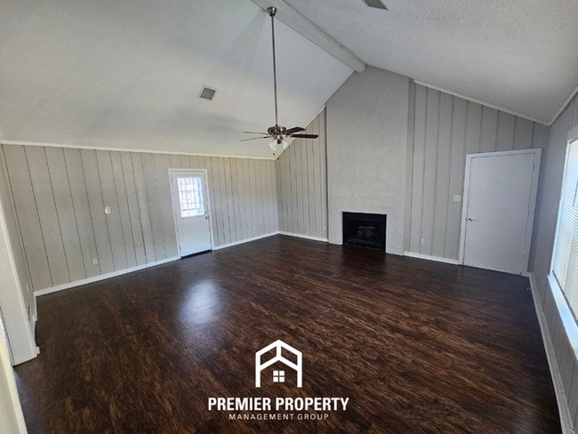 Photo - Spacious 4BR/3BA Memphis Home w/ Vaulted Ceilings, Hardwood Floors & 2-Car Garage