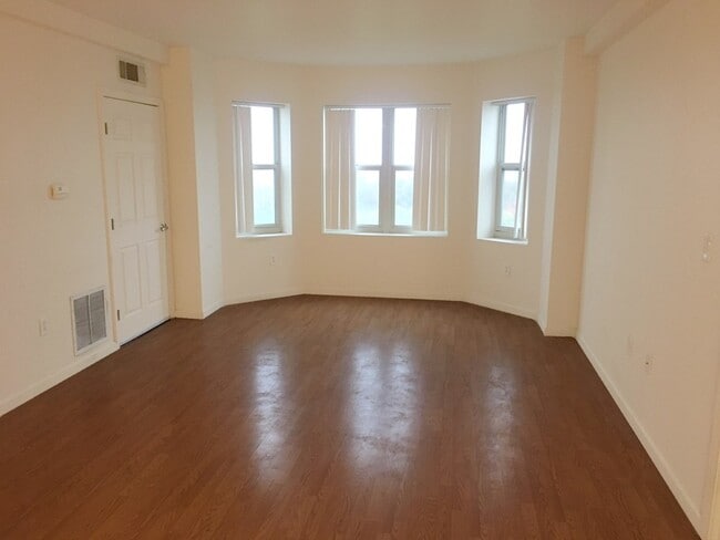 Foto del edificio - 1 Cityview Ln