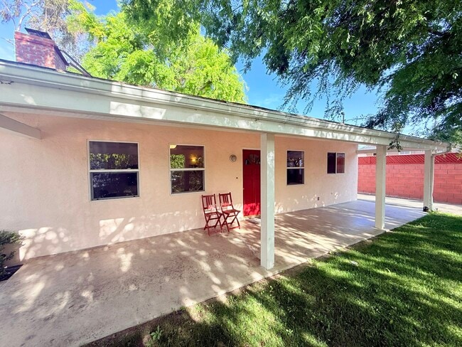 Building Photo - 5616 Carpenter Ave