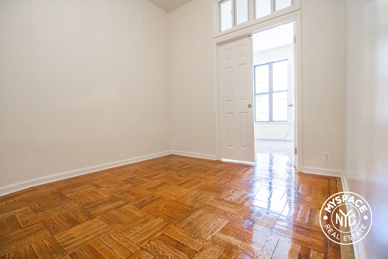 Foto principal - 300 Quincy St