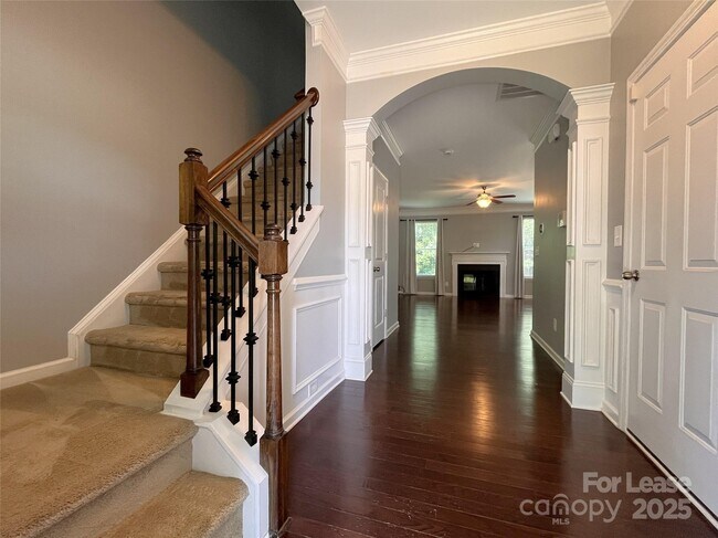 Building Photo - 432 Winecoff Woods Dr NW