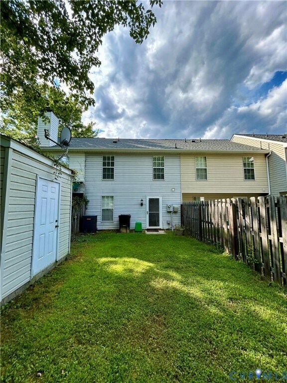 Foto del edificio - 3063 Montfort Loop