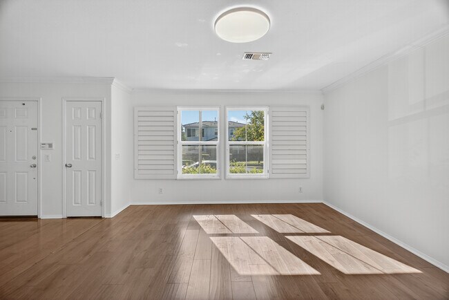 Foto del edificio - 1757 E Flora St