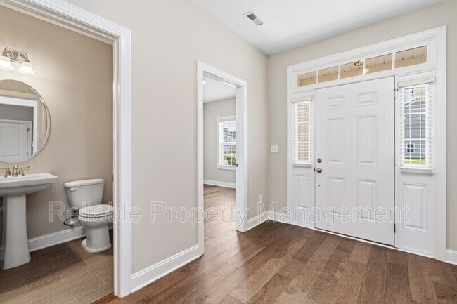 Building Photo - 166 Hanover Ct