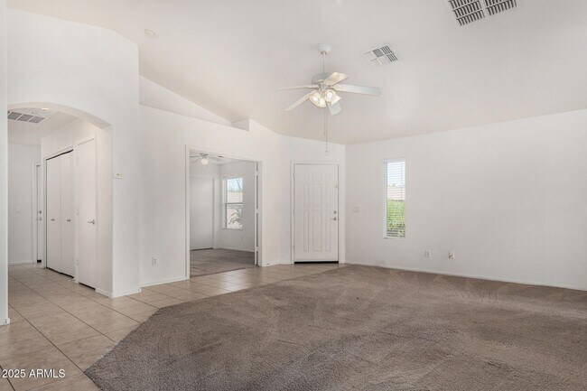 Building Photo - 2129 E Danbury Rd