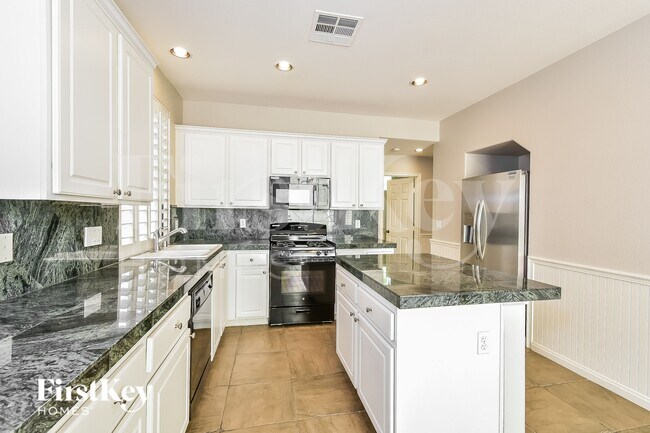 Foto del edificio - 7580 Alexander Hills St