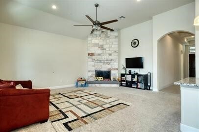 Foto del edificio - 2416 Millbrook Loop