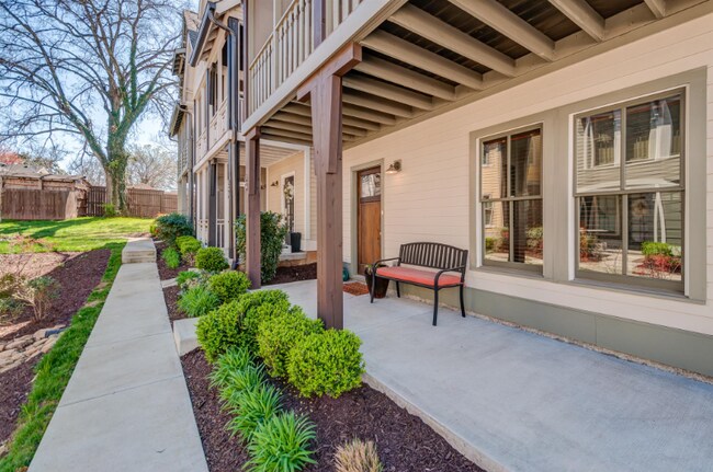 Building Photo - 604 Centerpoint Ln