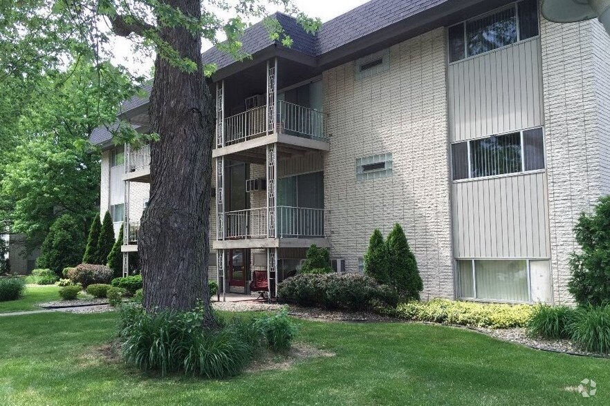 Building - 1102 Jefferson Ave
