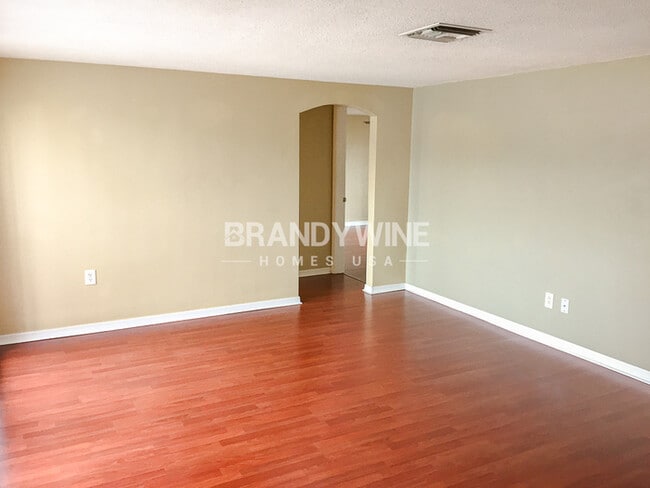 Building Photo - NEW Lower Rental Rate Leasing Special: Mar...