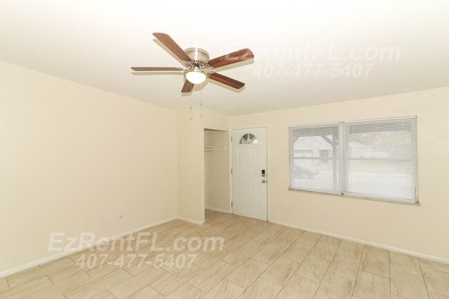 Building Photo - Your Dream Home Awaits: 3BR/2BA Gem in Lon...