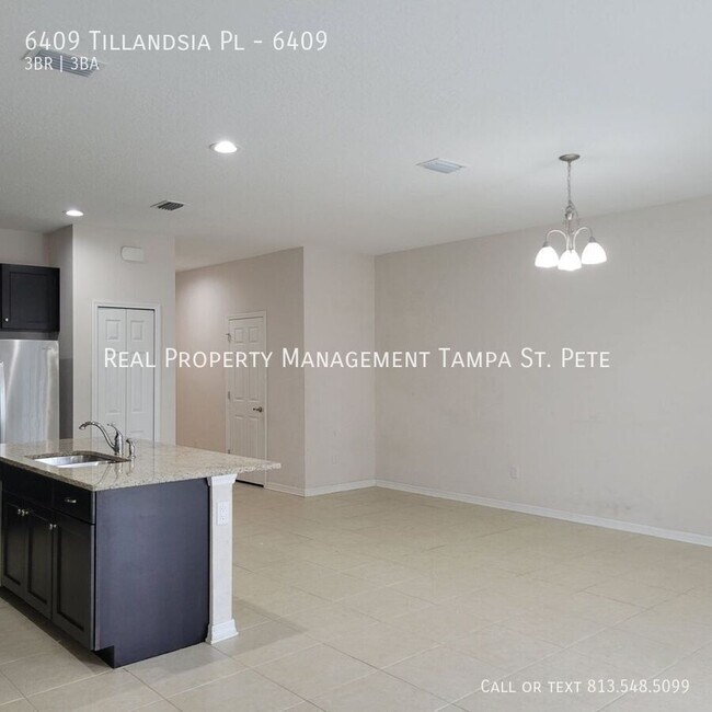 Foto del edificio - 6409 Tillandsia Pl