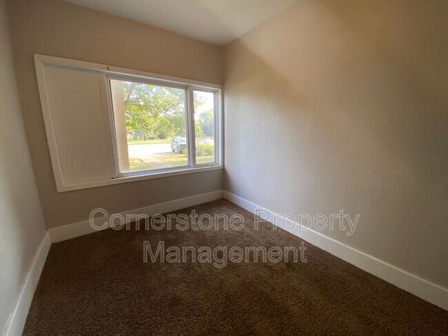 Foto del edificio - 704 14th Ave N