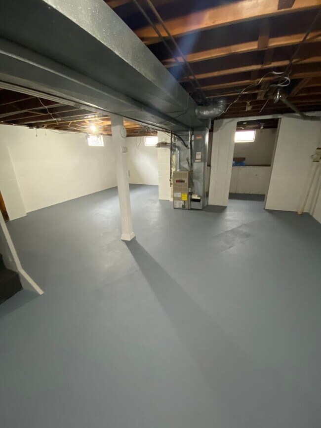 Foto del edificio - 3 bed, 1 1/2 bath Home for rent in Elk Run Heights