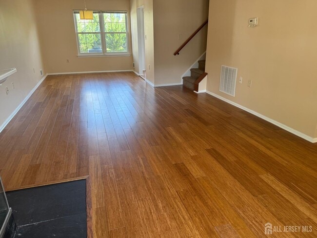 Building Photo - 425 Northam Dr