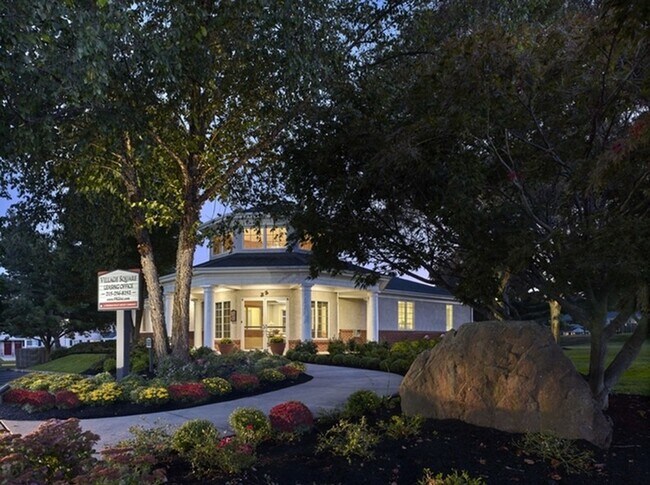 casa club - Village Square