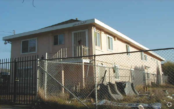Primary Photo - 1464 71st Ave