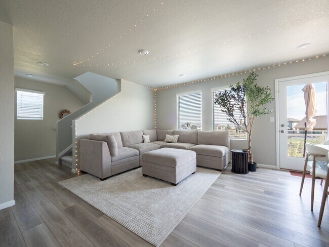 Foto del edificio - 9460 Oro City Loop