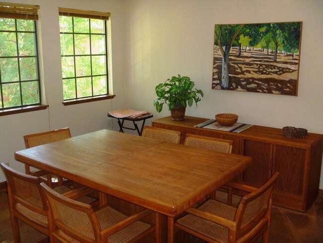 Building Photo - 3 br, 2 bath House - 875 Southwood Blvd. 32