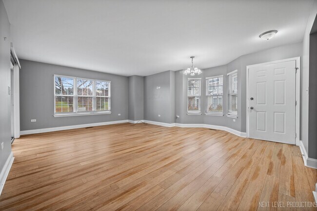 Building Photo - 2451 Sheehan Dr