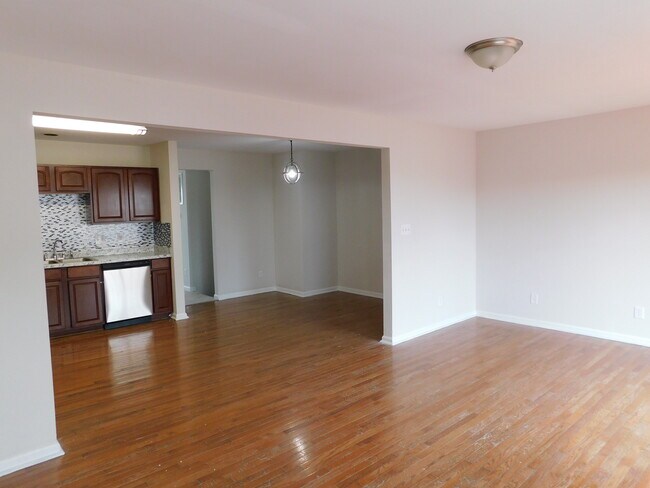 Building Photo - 7324 Wytheville Cir