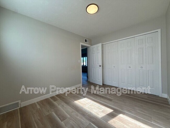 Foto del edificio - 905 5th St