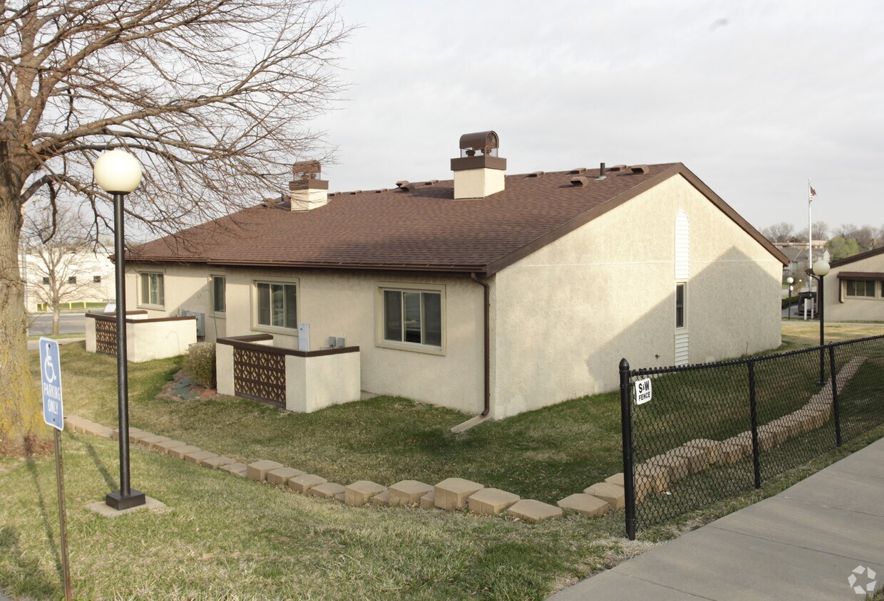5405 N 108th St, Omaha, NE 68164 Apartments in Omaha, NE