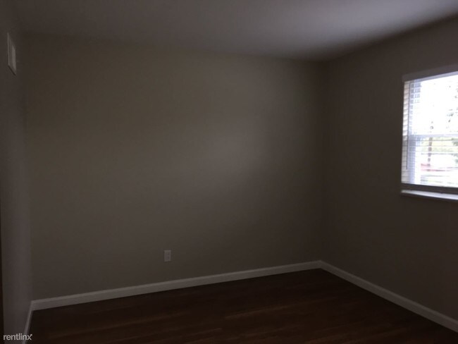 Building Photo - 3 br, 1.5 bath House - 2540 Netherton Dr